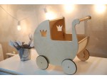 Pram für Puppen aus Naturholz