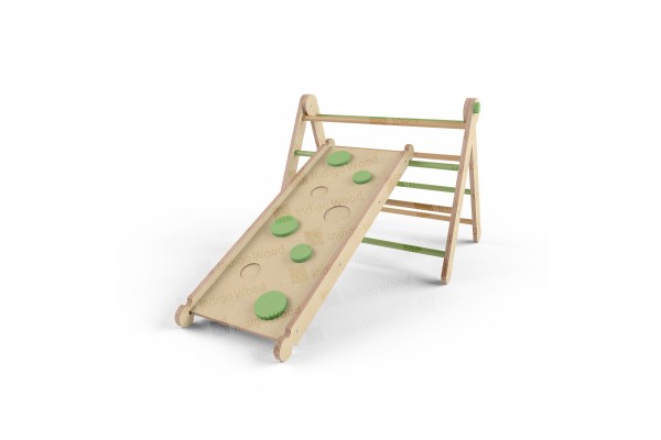 Kindersportkomplex Triangle Pickler und Gorka green