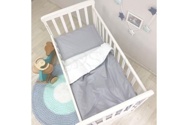 Replaceable set in a crib Gray