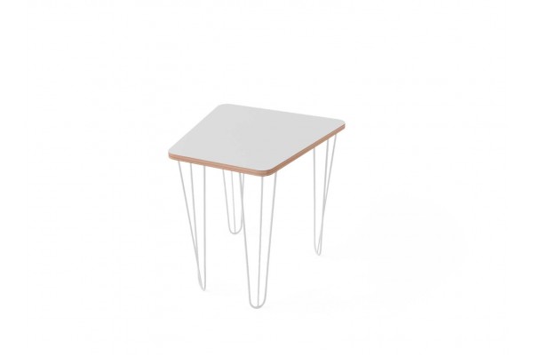 Стіл трапеція малий з покриттям hpl-пластику та білими металевими ніжками